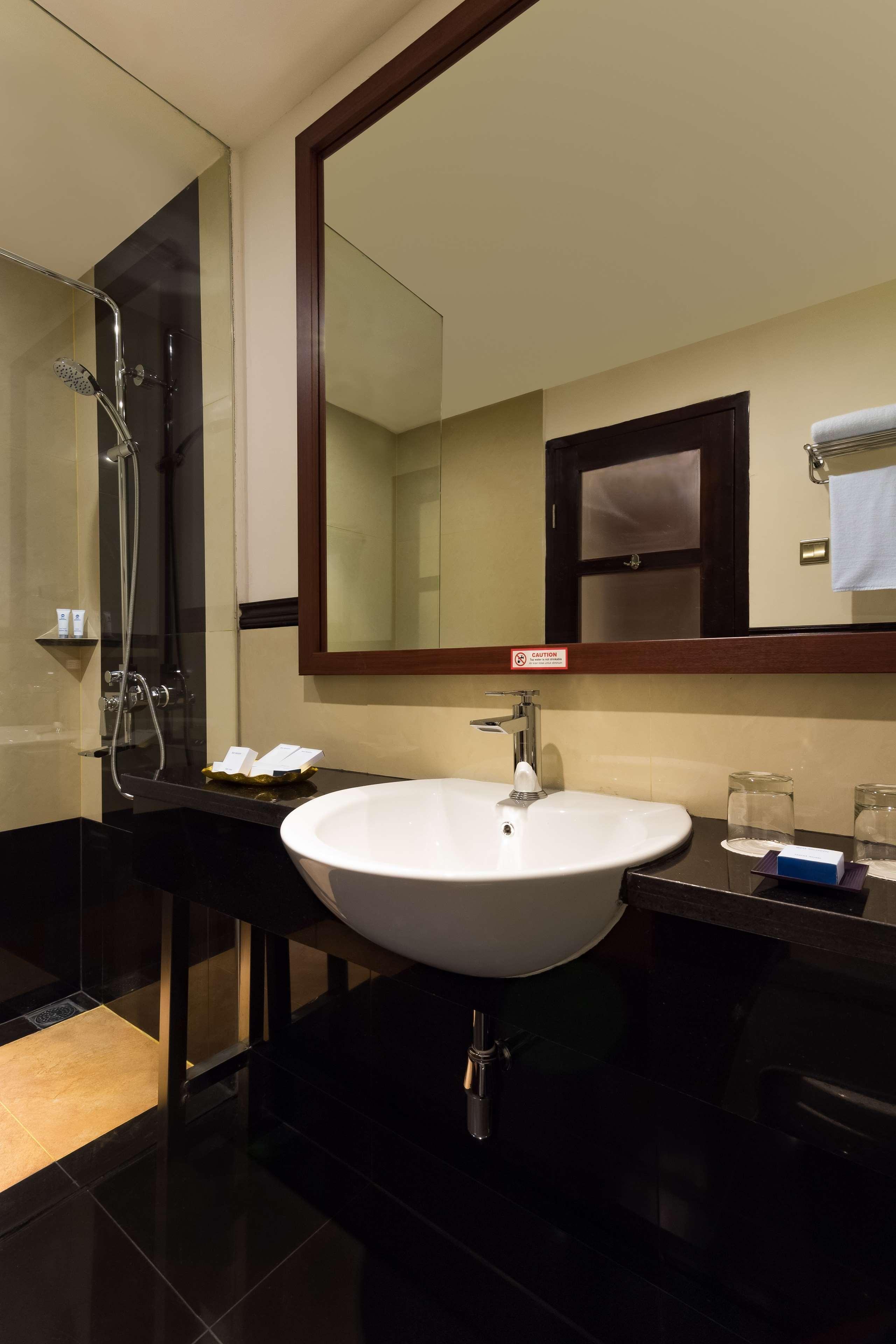 เบสต์ เวสเทิร์น เซนายัน Hotel จาการ์ตา ภายนอก รูปภาพ
