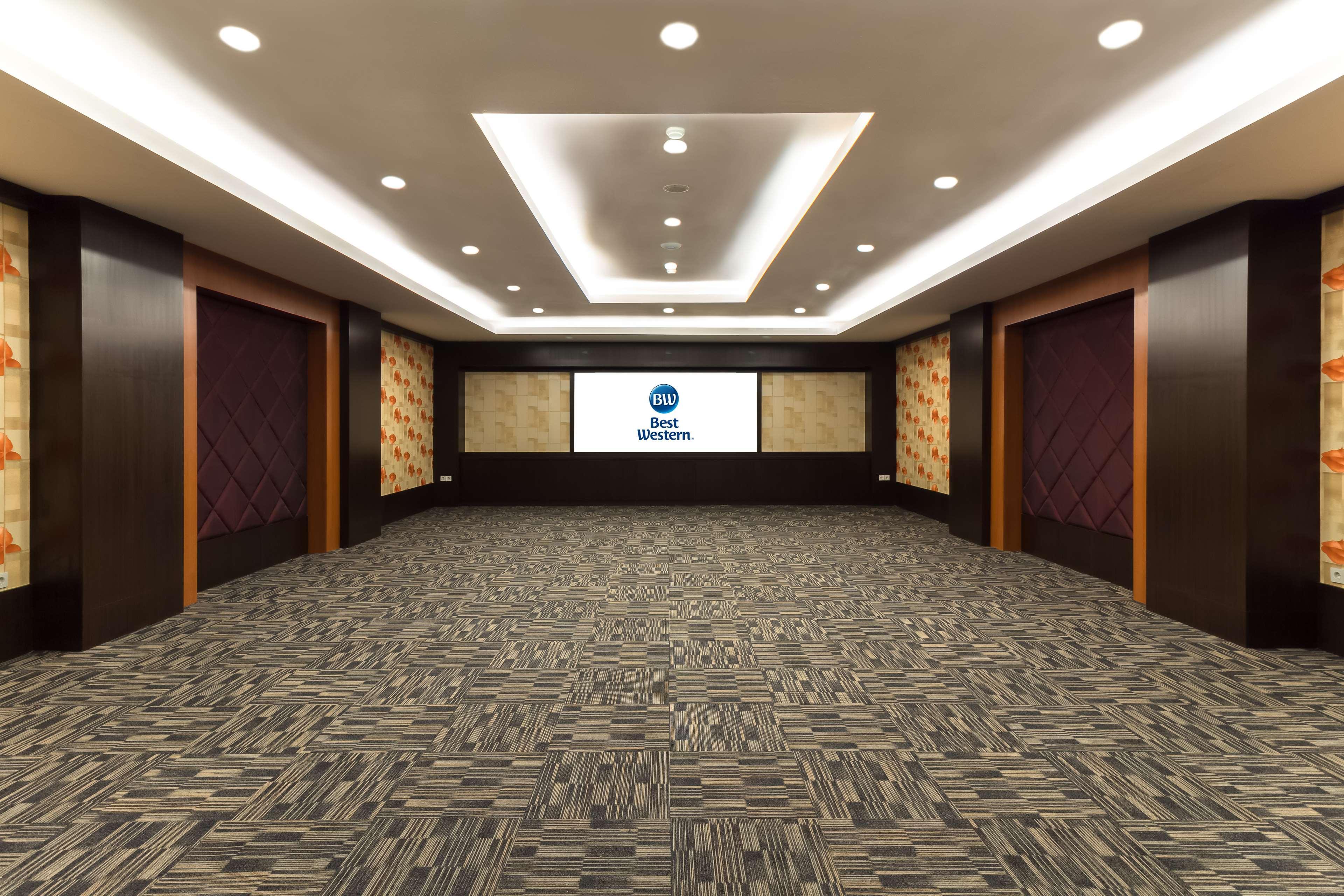 เบสต์ เวสเทิร์น เซนายัน Hotel จาการ์ตา ภายนอก รูปภาพ
